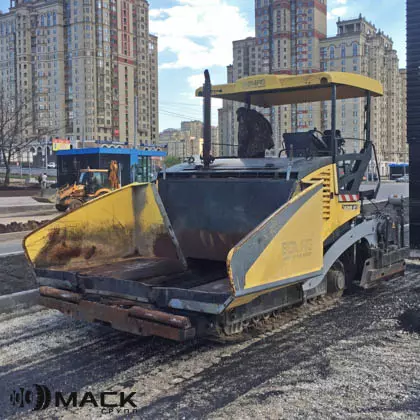 Асфальтоукладчик Bomag BF 600 C