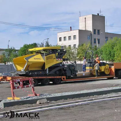 Асфальтоукладчик Bomag BF 600 C