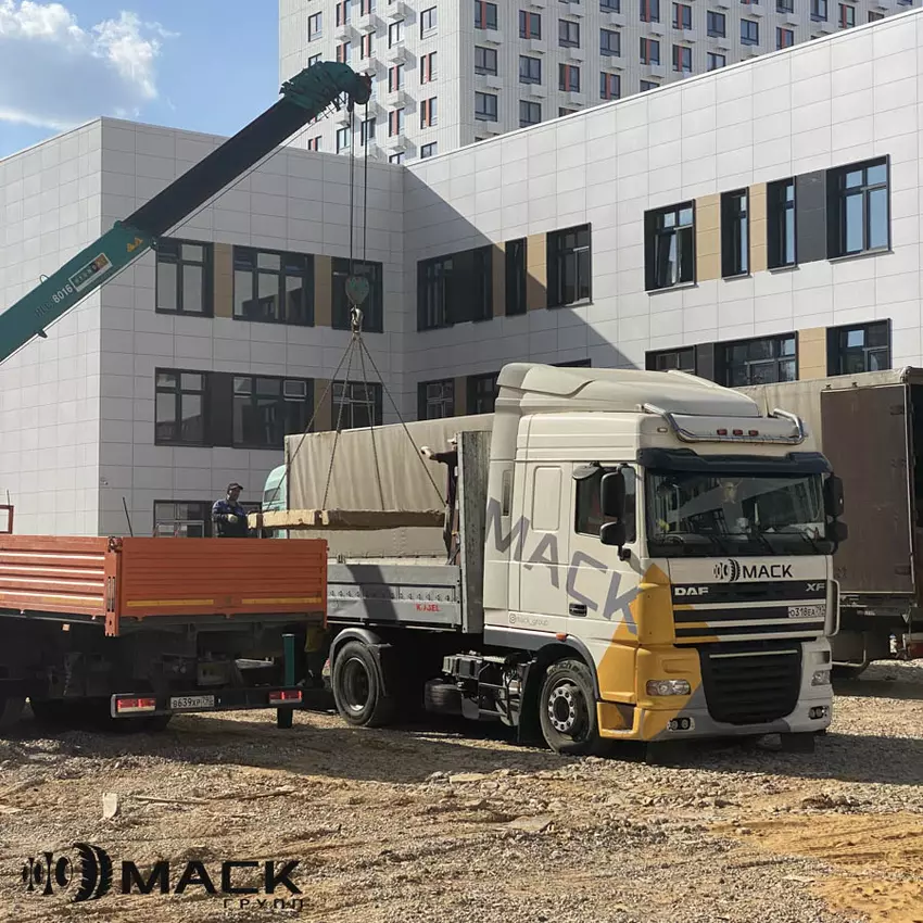 Бортовой длинномер 13.6 метров