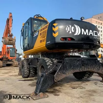 Колесный экскаватор JCB 200