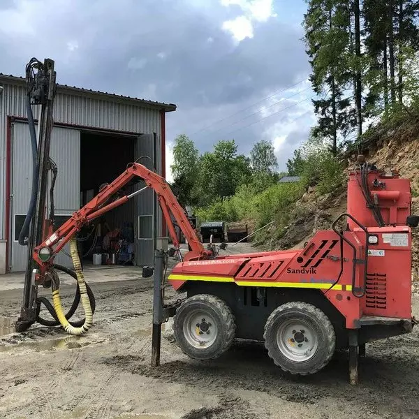 Ямобур Sandvik DC120